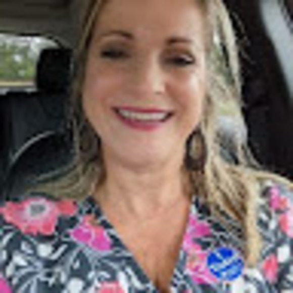 Meet your Posher, Rachel - Picture 1 of 1